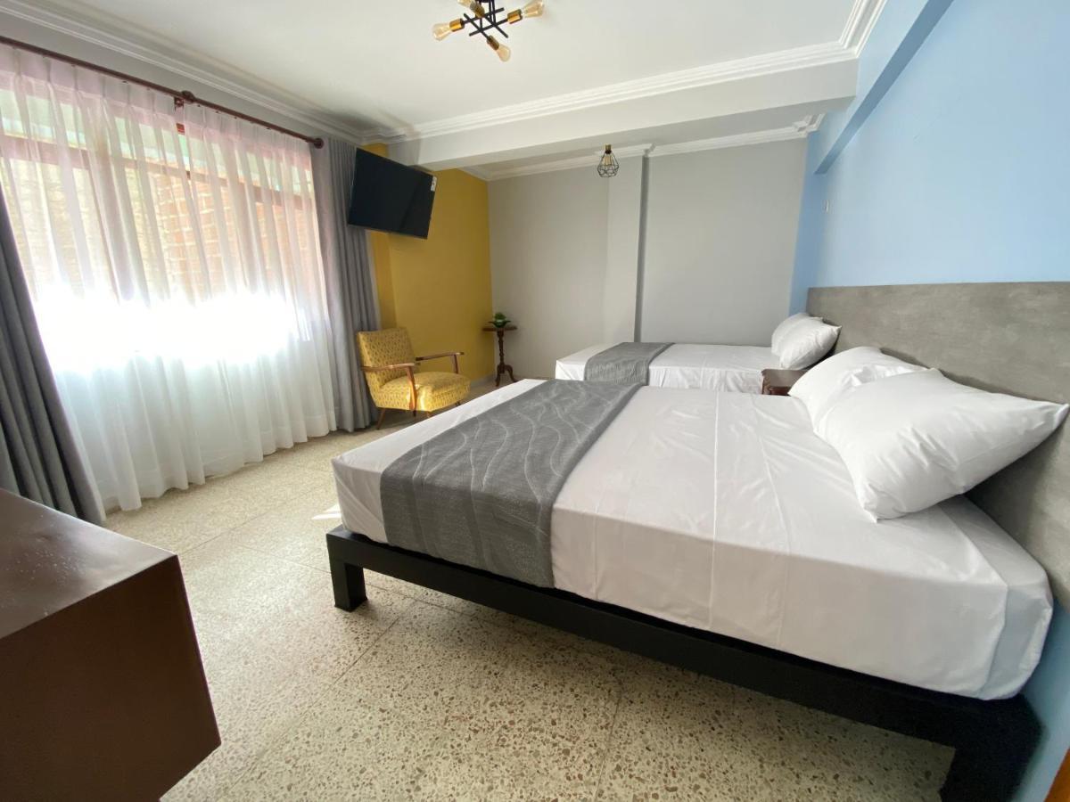 Izza Hotel Cochabamba Exterior foto